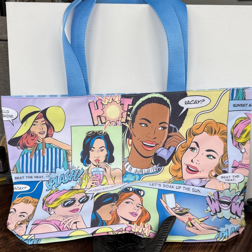 Estée Lauder tote